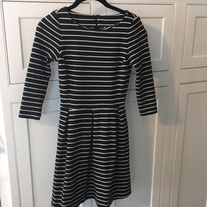 Banana Republic Black& White dress